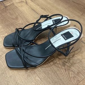 Dolce Vita Zayla Black Heel Strappy Sandals Black Size 9 wooden block